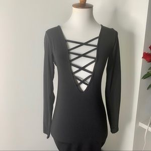 Criss cross V dress in black